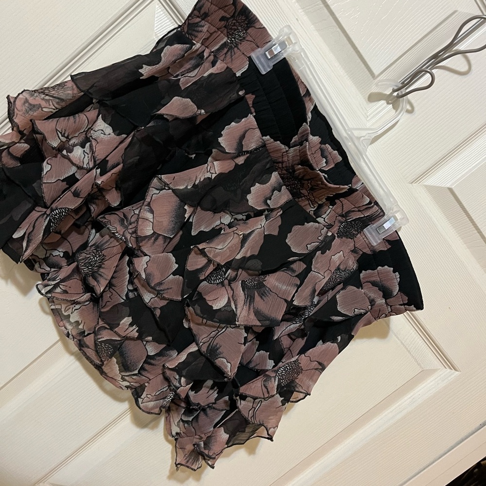 Wet seal Floral Ruffle Skirt XL